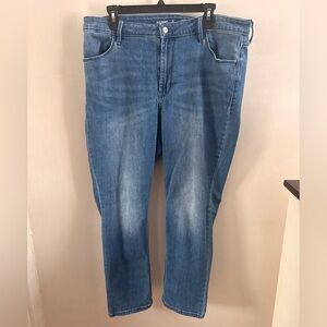 Old Navy Women’s High-Rise Straight Blue Jeans